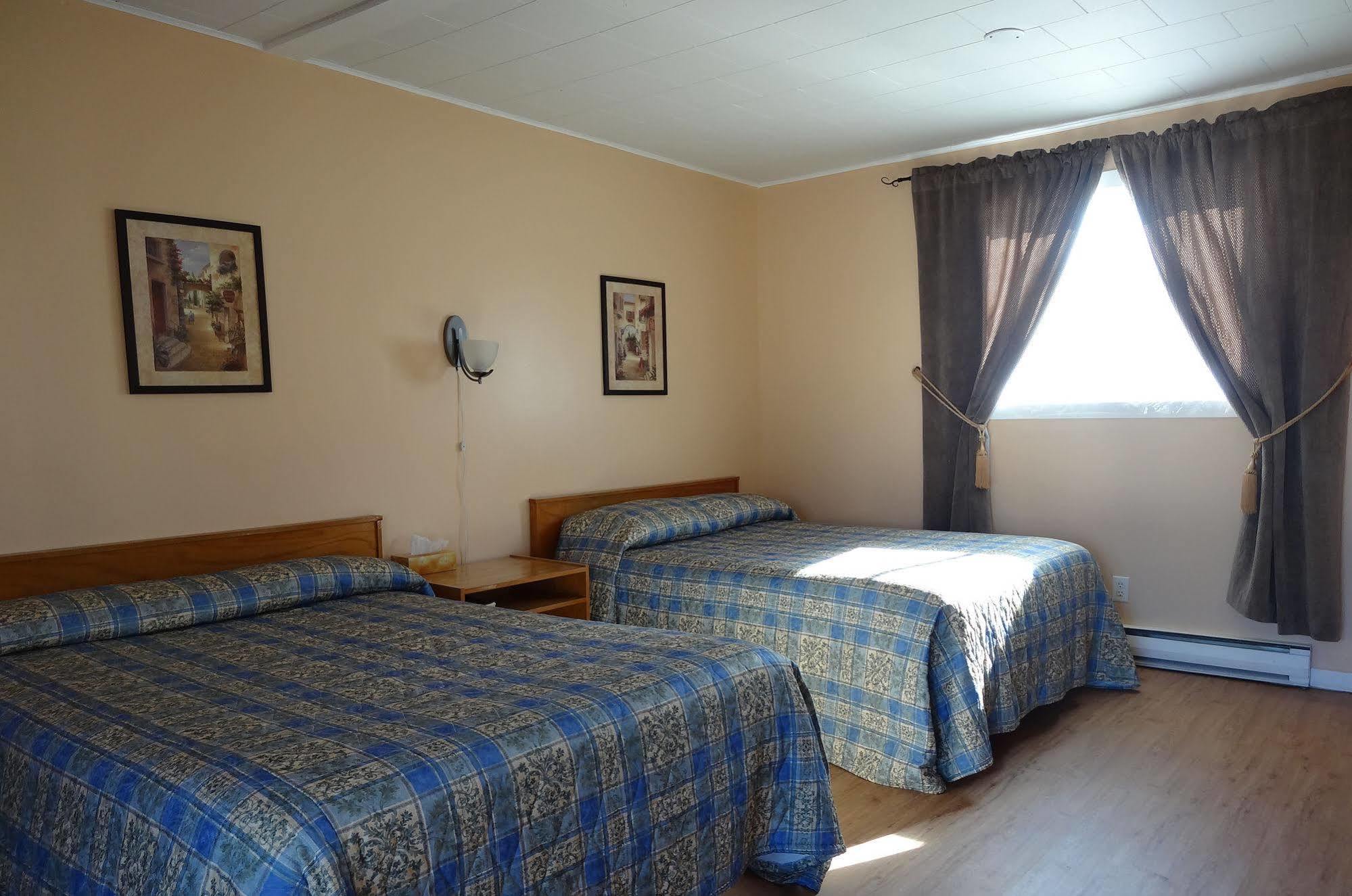 Motel Lyse Rimouski Exterior photo